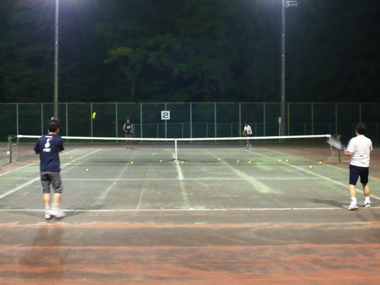 テニス 活動風景
